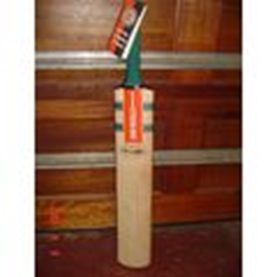 Picture of Cricket Bat Scimitar 5 Star Special by Gray Nicolls